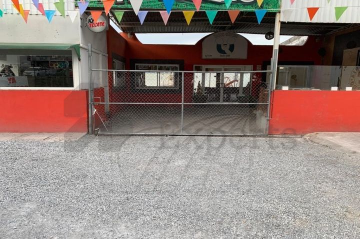 Local en Traspaso en Cumbres Elite