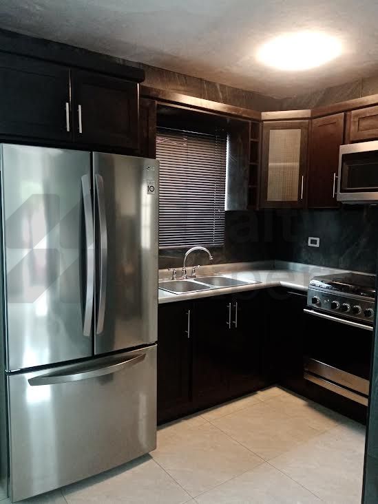 Casa en Renta en Privada San Carlos