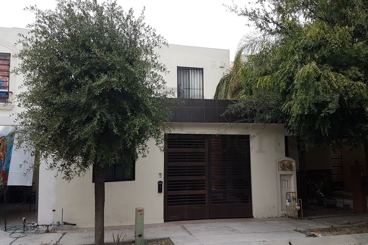 Casa en Renta en Mitras Poniente