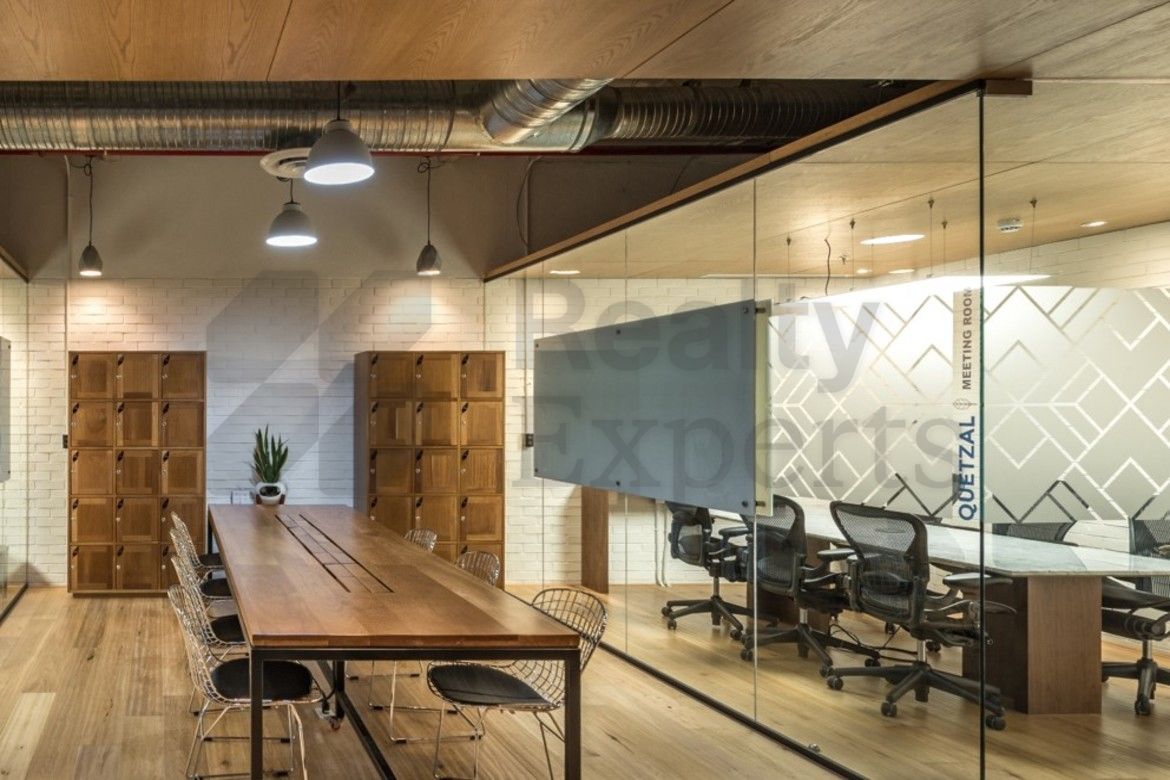 Edificio de Oficinas en Renta en Parvada Cowork & Co.