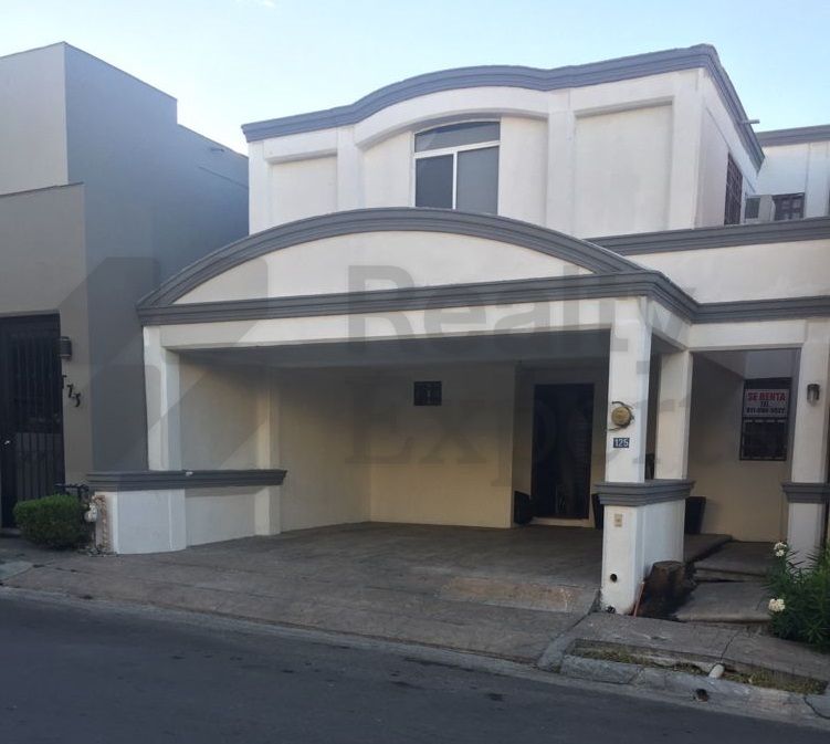 Casa en Renta en Cerradas de Cumbres