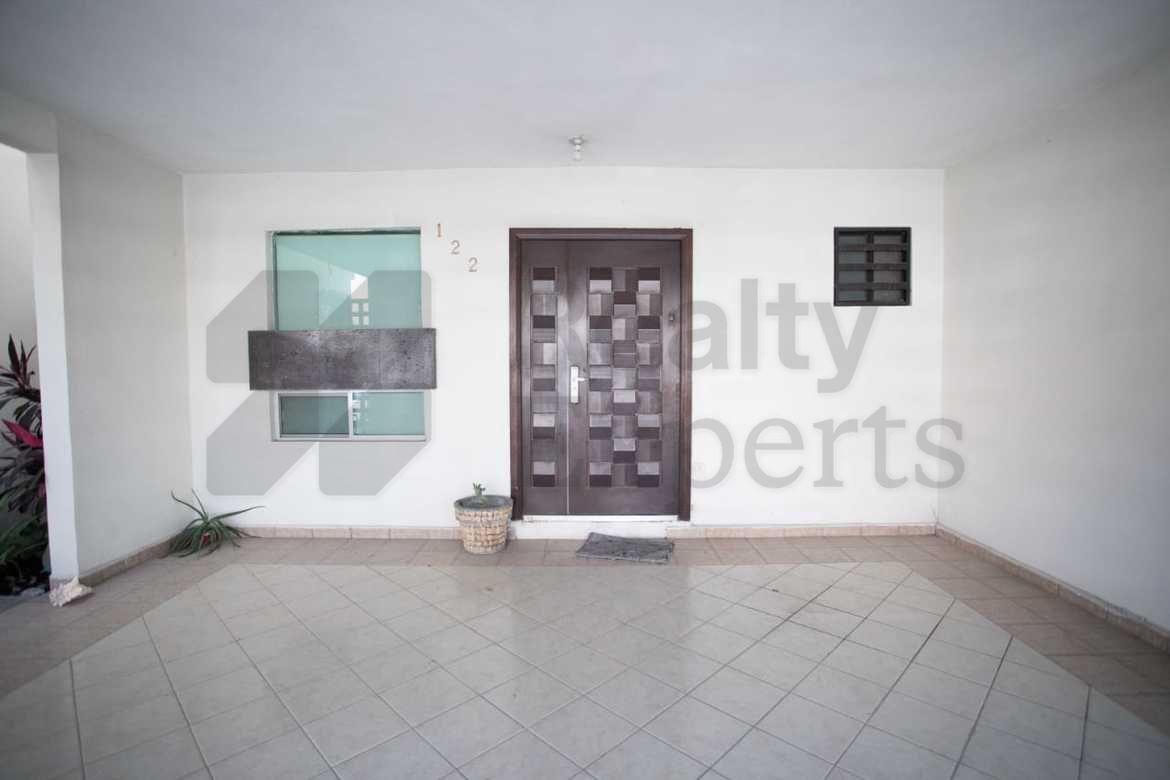 Casa en Venta en Privada Nogalar