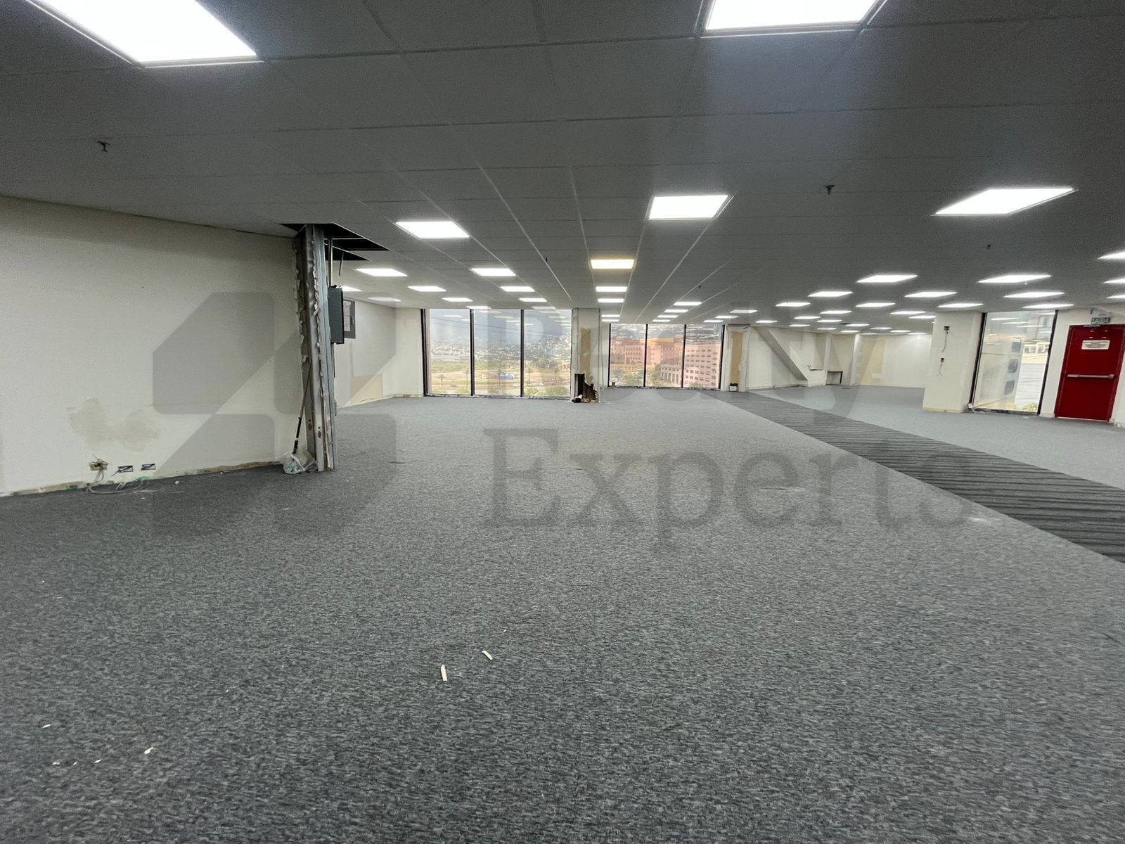 Oficina en Renta en Torre Axxis