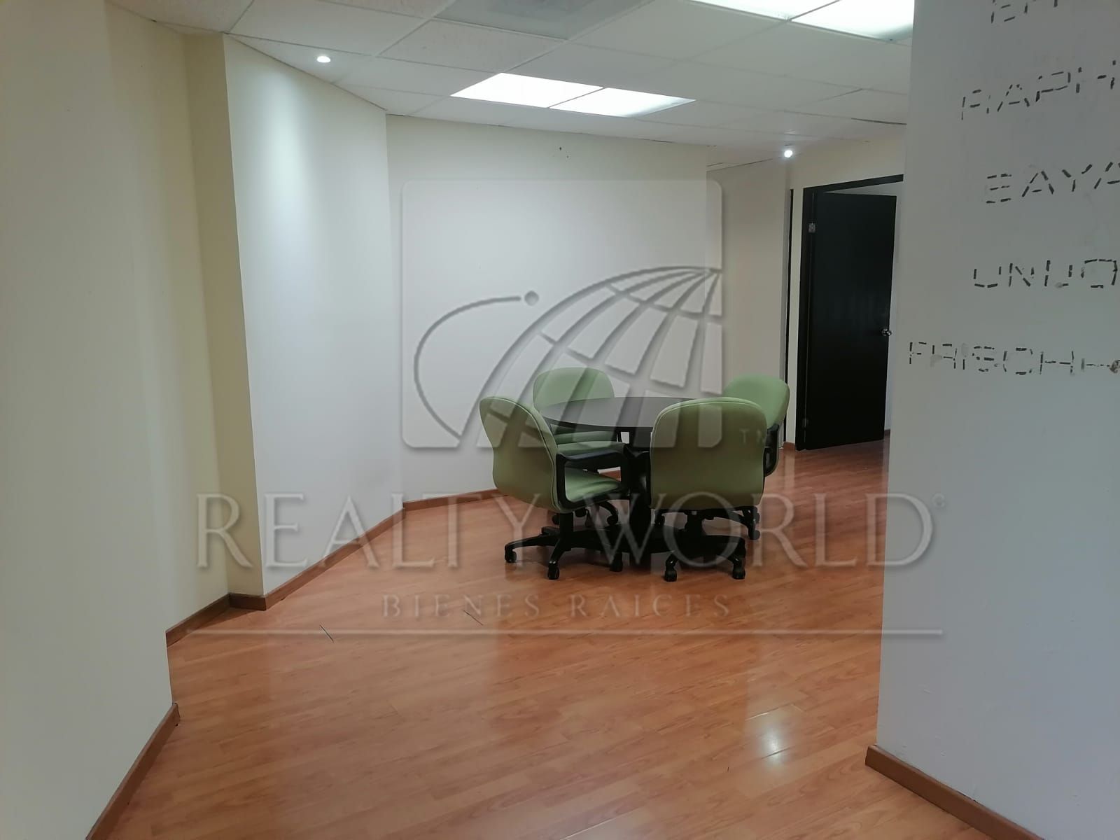 Oficina en Renta en Valle Del Campestre