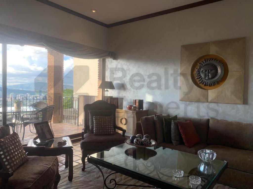 Casa en Venta en Colonial La Sierra