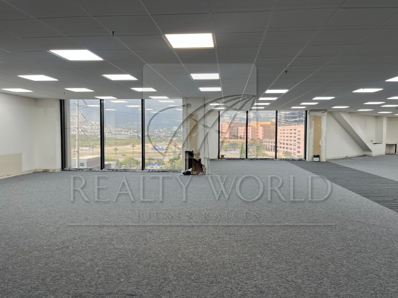 Oficina en Venta en Valle Oriente 