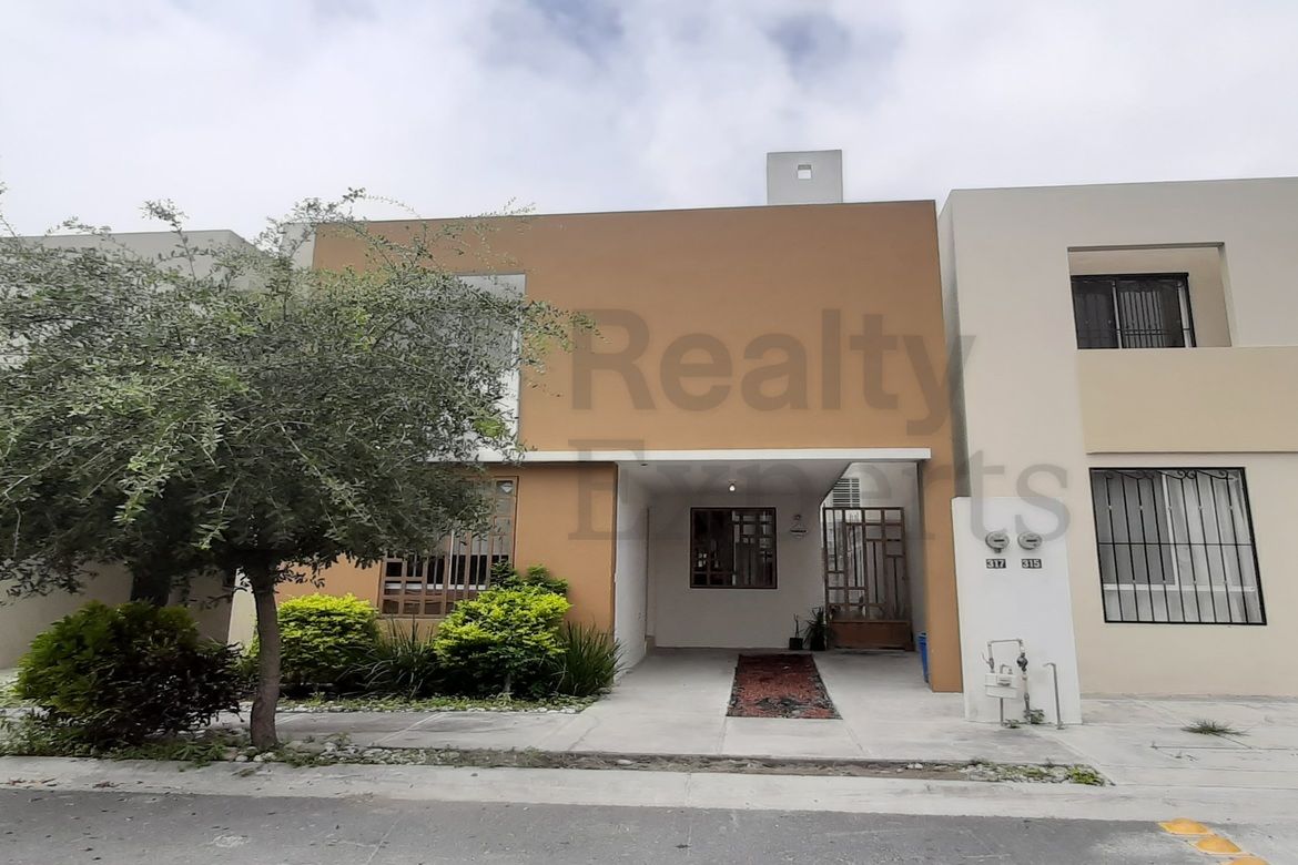 Casa en Renta en Capellanía Residencial