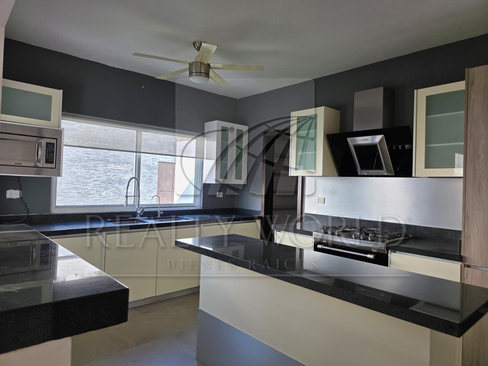 Casa en Renta en Valle de Cristal