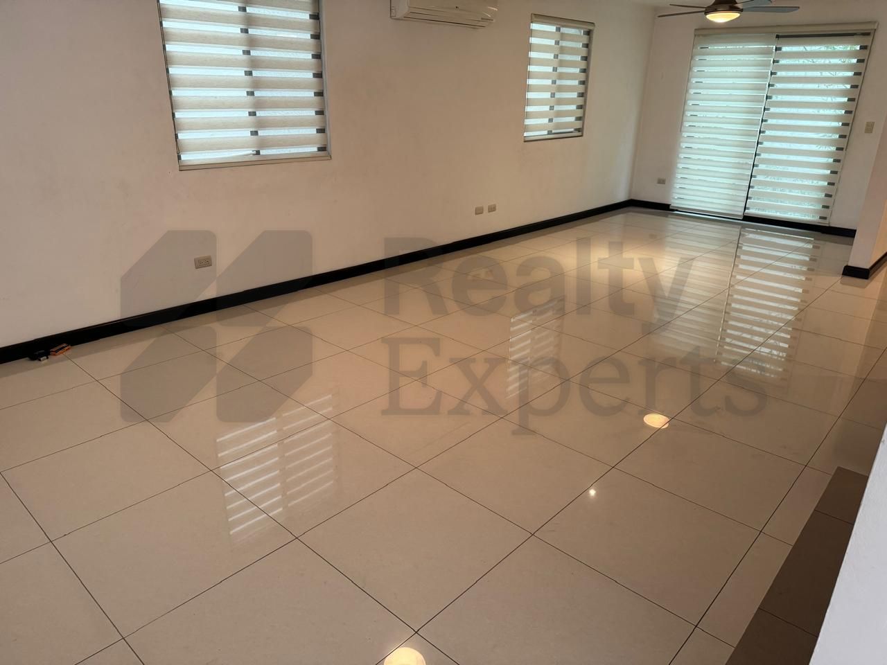 Casa en Renta en Privada Sierra Madre