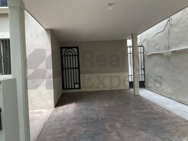 Casa en Renta en Mitras Poniente
