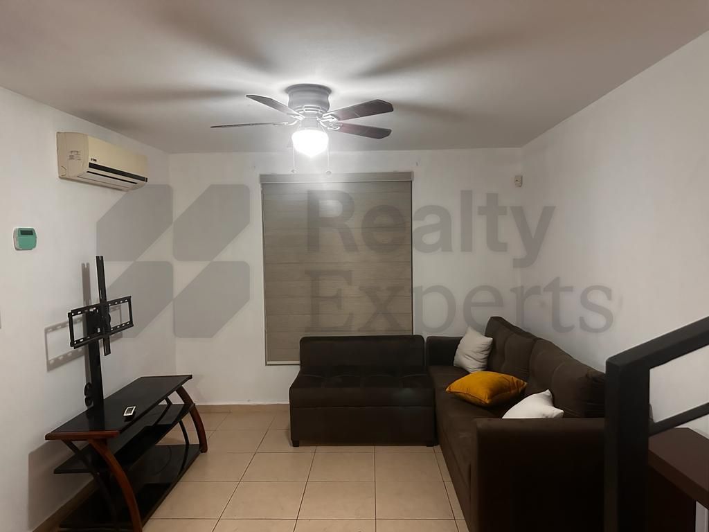 Casa en Renta en Capellanía Residencial