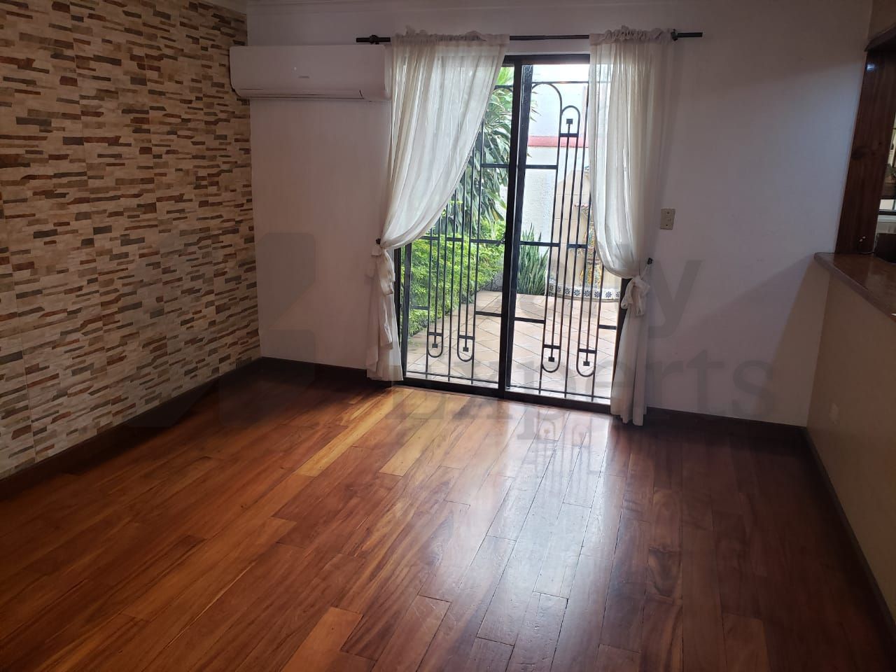 Casa en Renta en Pedregal de la Silla