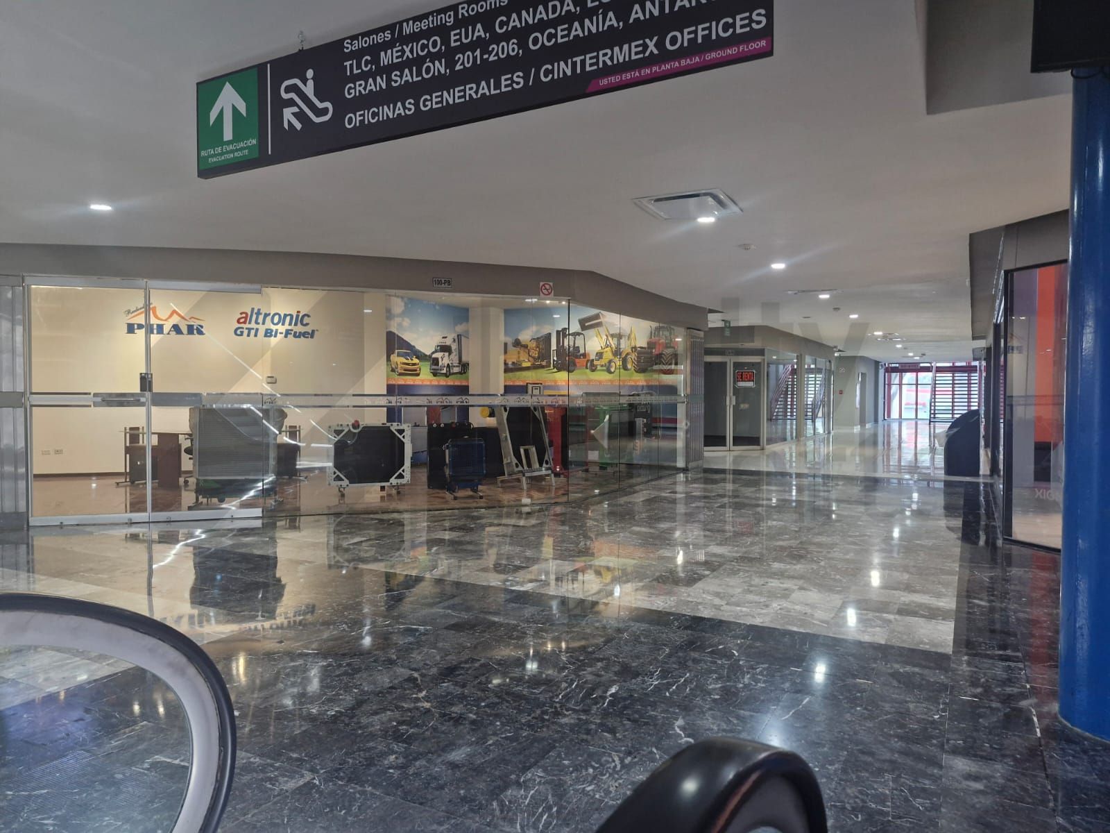 Local en Renta en CINTERMEX