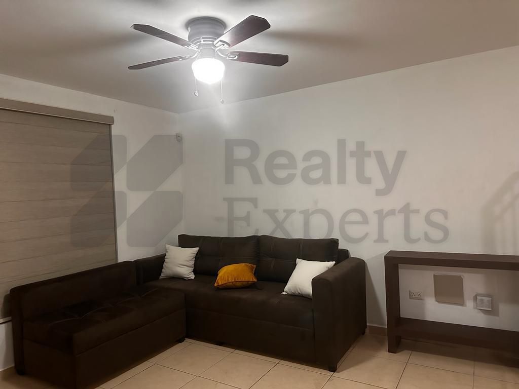 Casa en Renta en Capellanía Residencial