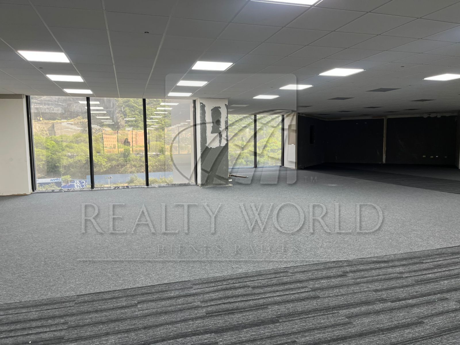 Oficina en Venta en Valle Oriente 