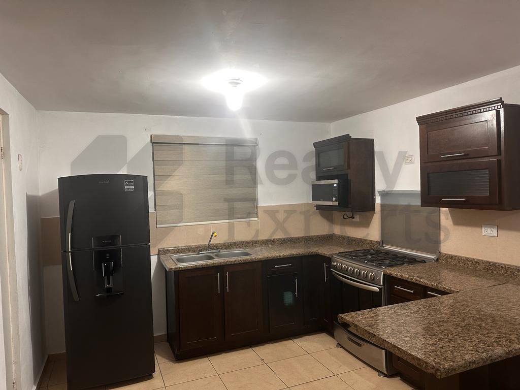 Casa en Renta en Capellanía Residencial