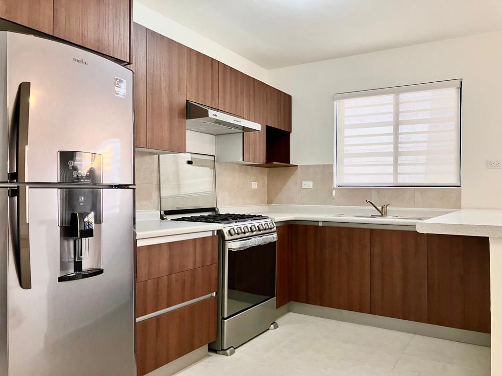 Casa en Renta en Dominio Cumbres