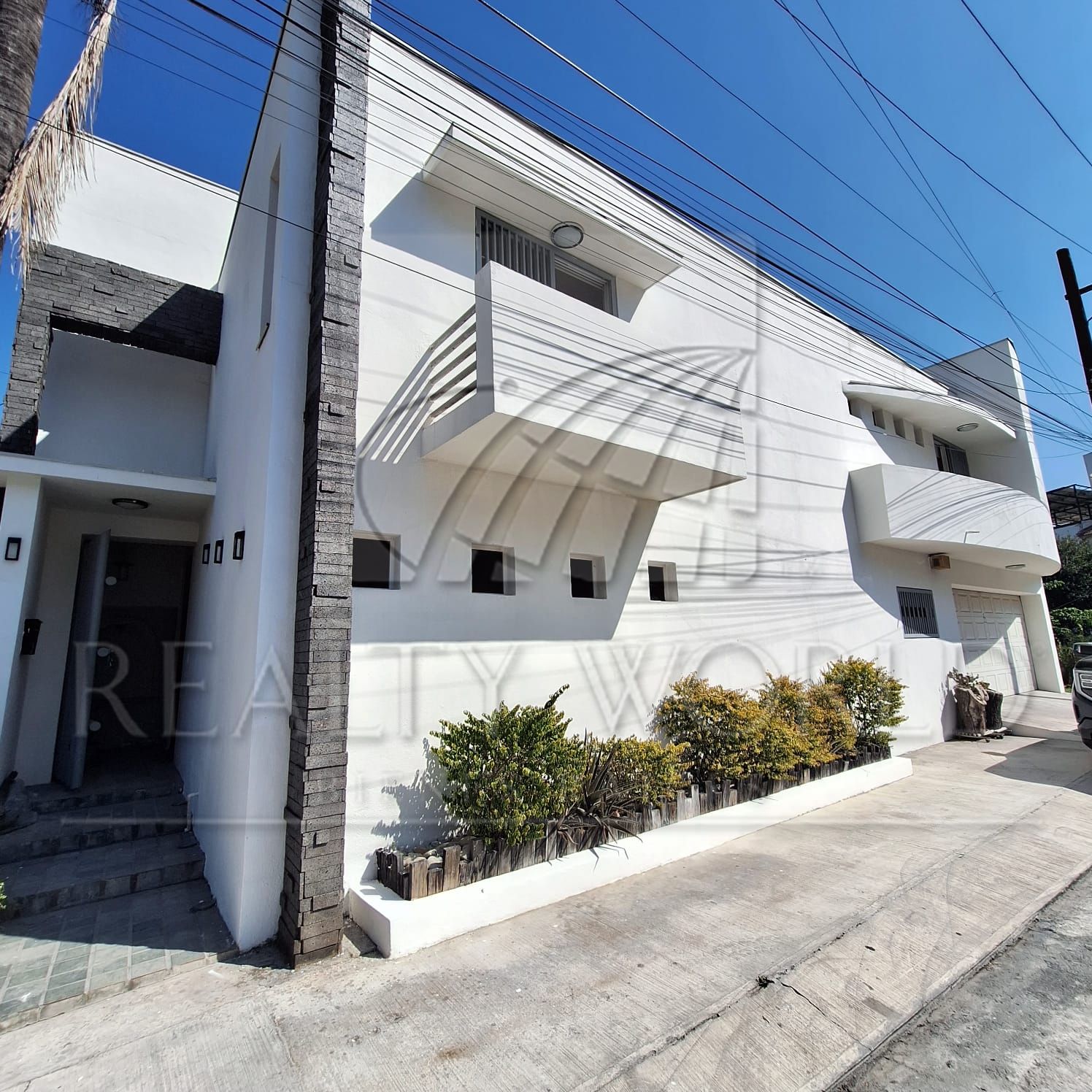 Casa en Venta en Cumbres 6to Sector 