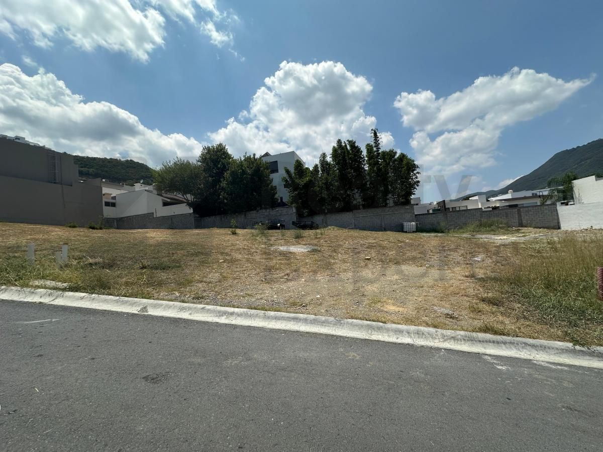 Terreno en Venta en Lagos del Vergel