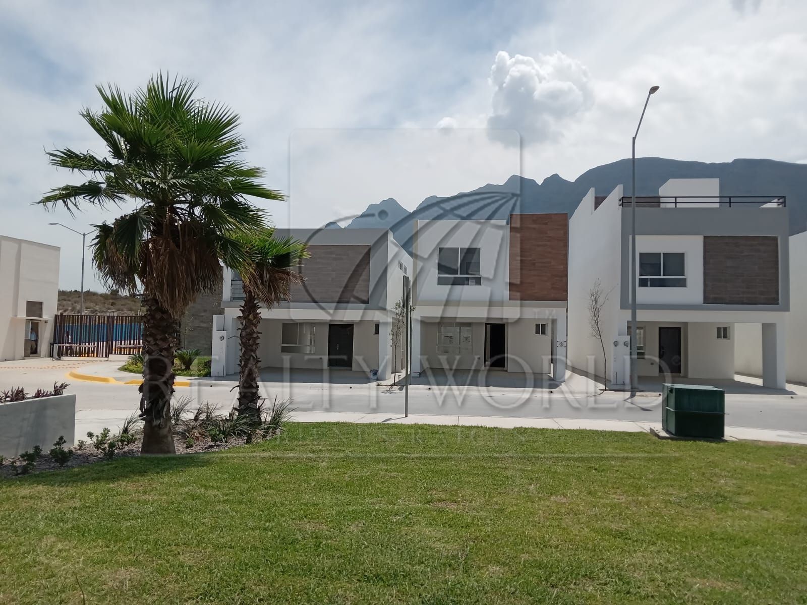 Casa en Venta en Cumbres Lux