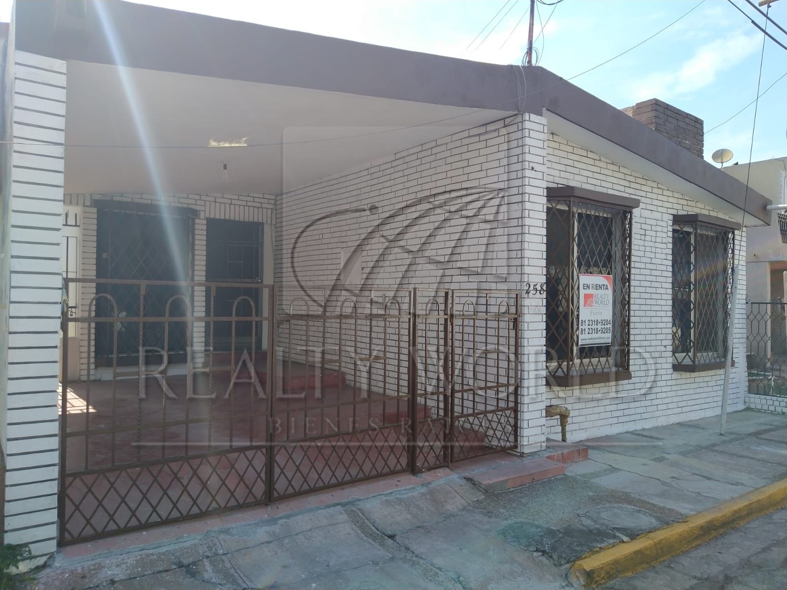 Oficina en Renta en Mitras Norte