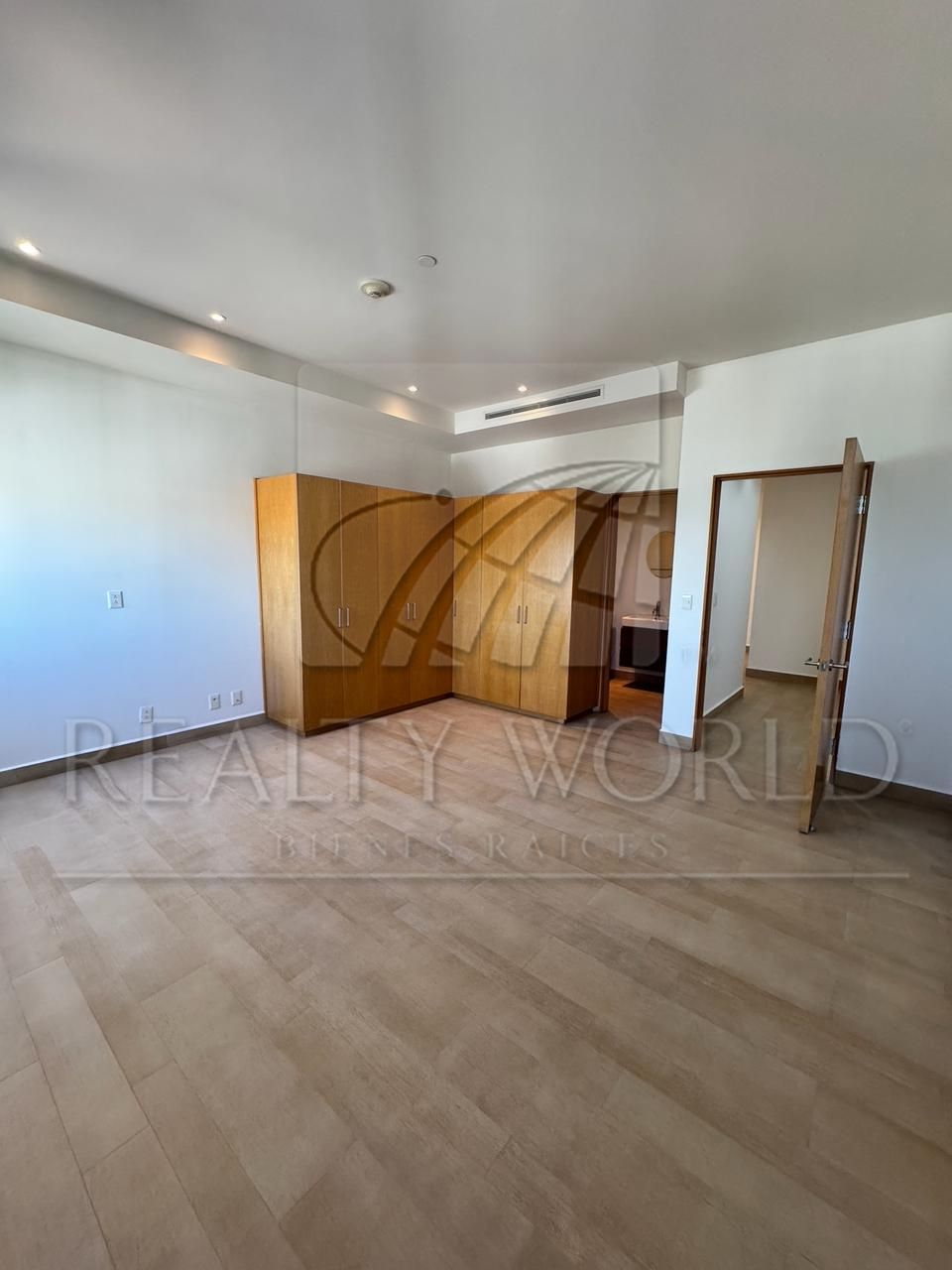 Departamento en Renta en Valle Oriente 