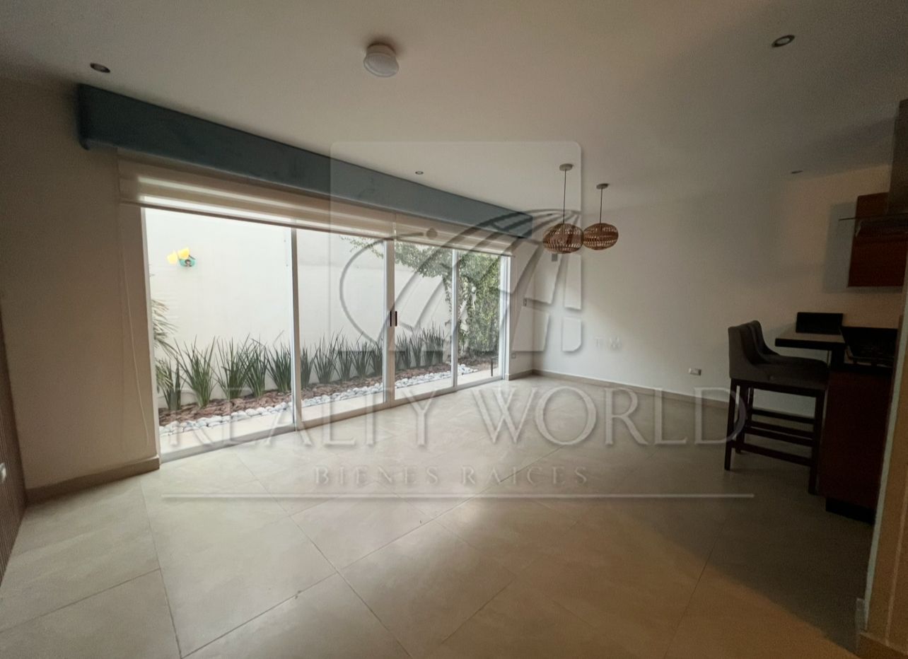 Casa en Renta en Pedregal de La Huasteca