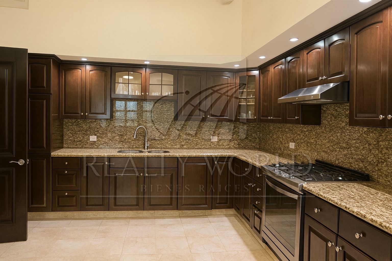 Casa en Venta en Cumbres 5to Sector