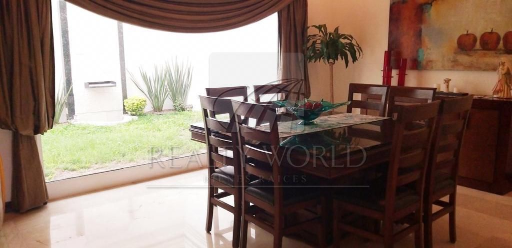 Casa en Venta en Cumbres 5to Sector