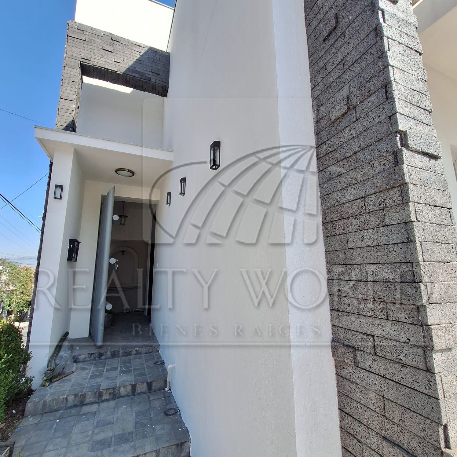 Casa en Venta en Cumbres 6to Sector 