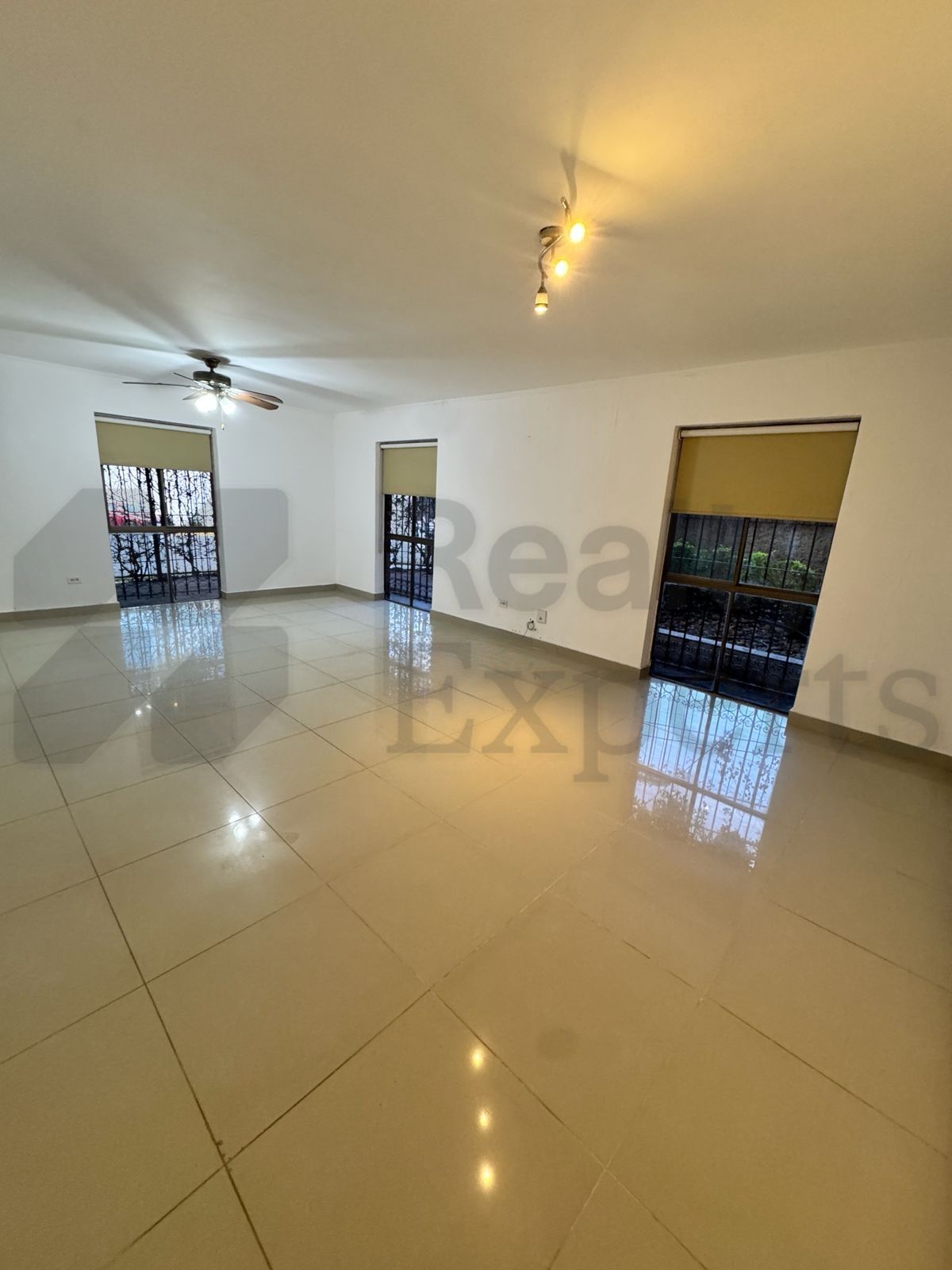 Casa en Renta en Valle Oriente