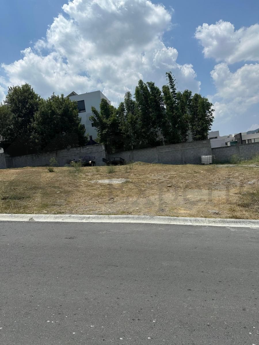 Terreno en Venta en Lagos del Vergel