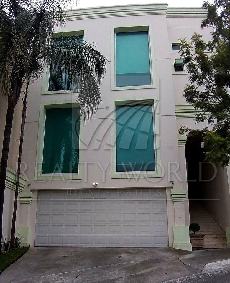 Casa en Venta en Cumbres 5to Sector
