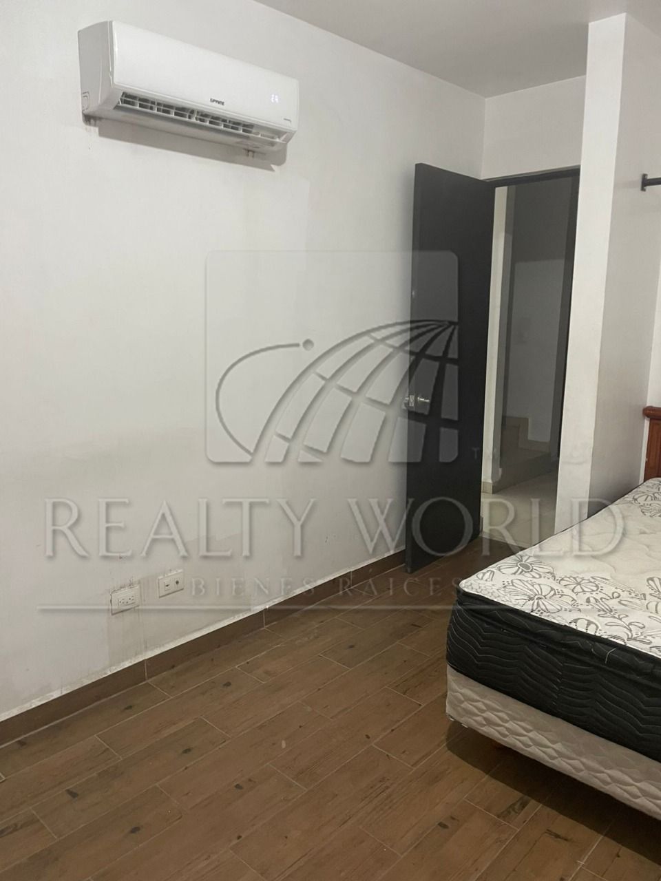 Casa en Renta en Los Encinos