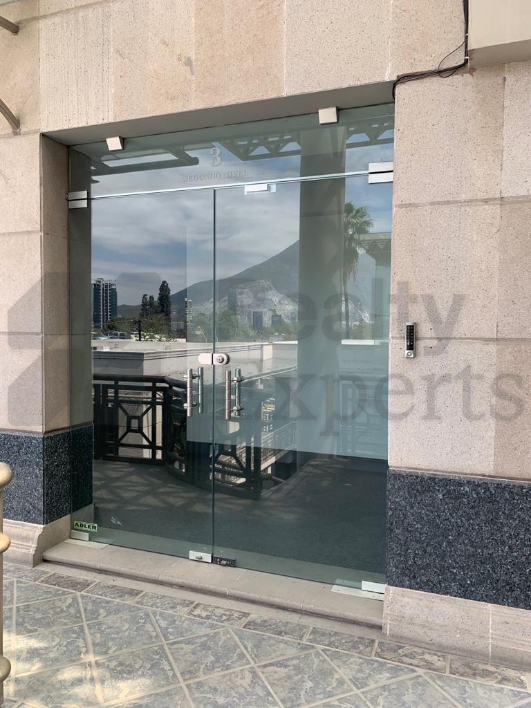 Oficina en Renta en Colinas de La Sierra Madre