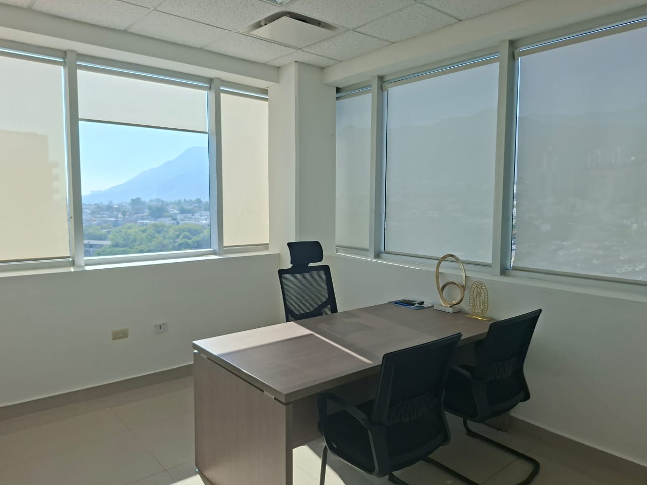 Oficina en Renta en Del Paseo Residencial