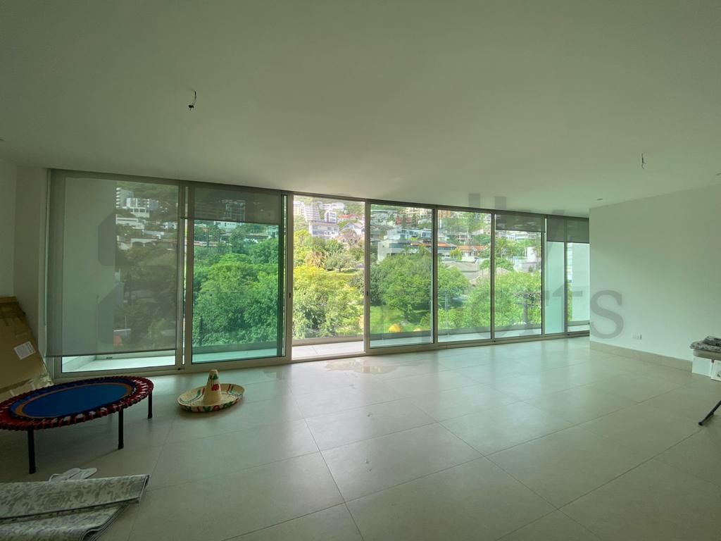 Departamento en Renta en Zona Bosques del Valle