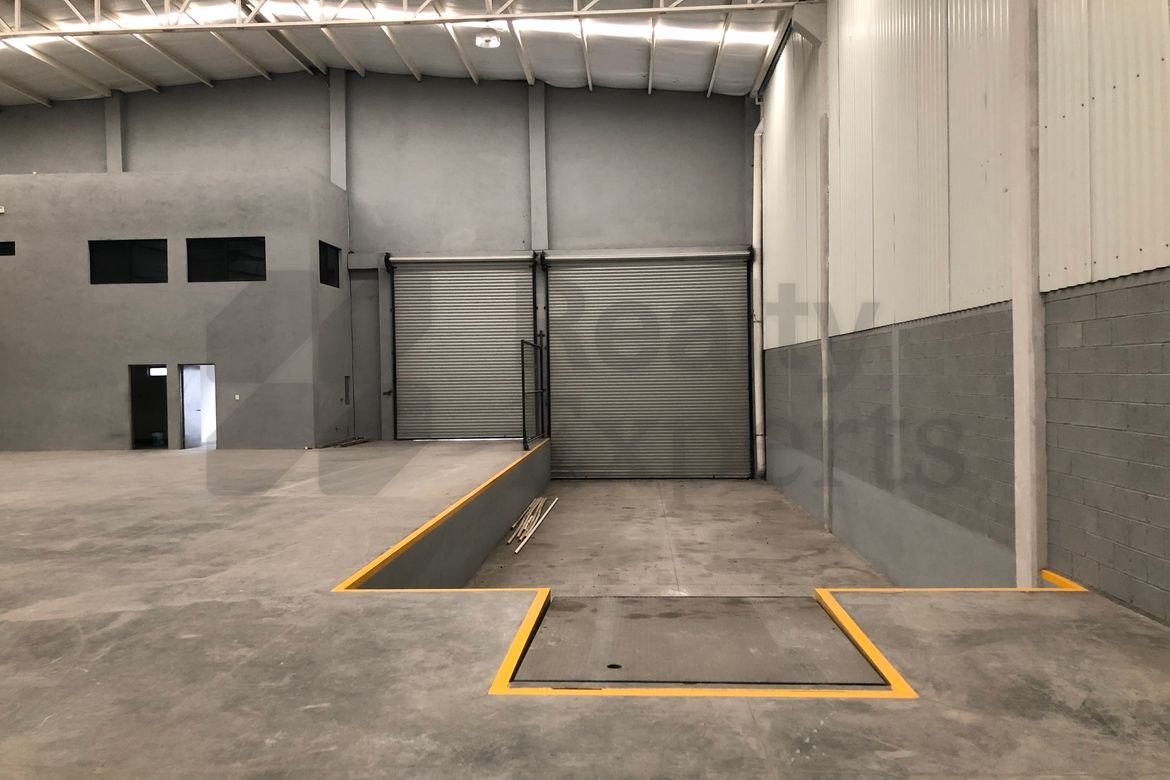 Bodega en Renta en Bosques de Santa Catarina