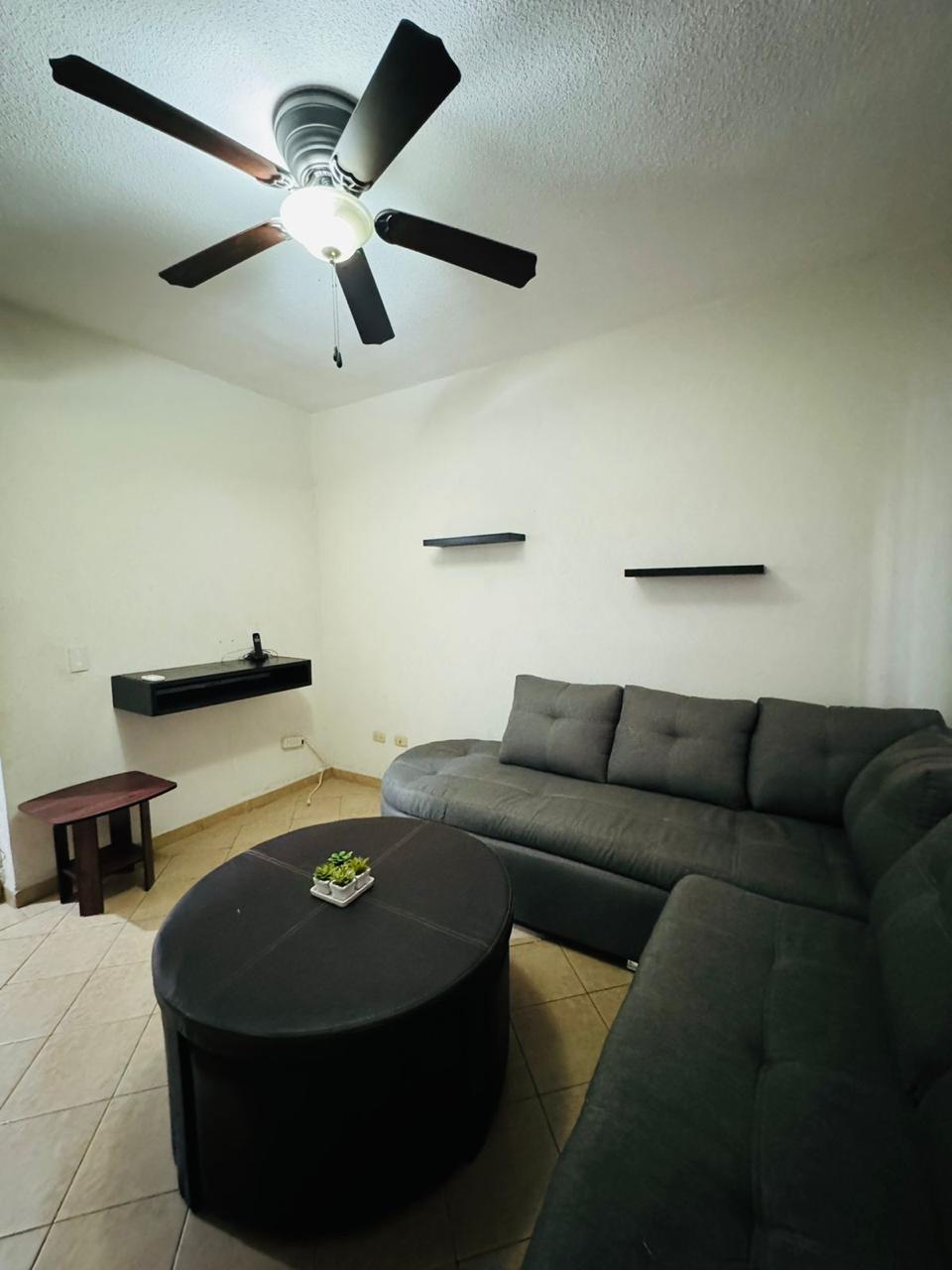 Casa en Renta en Santa Catarina Centro