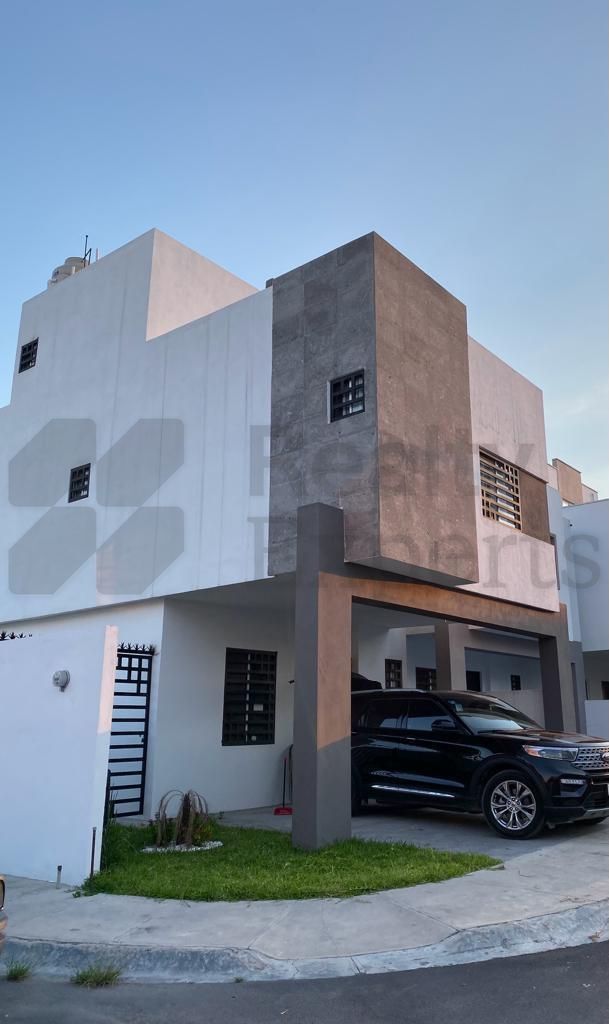 Casa en Renta en Palmas Diamante