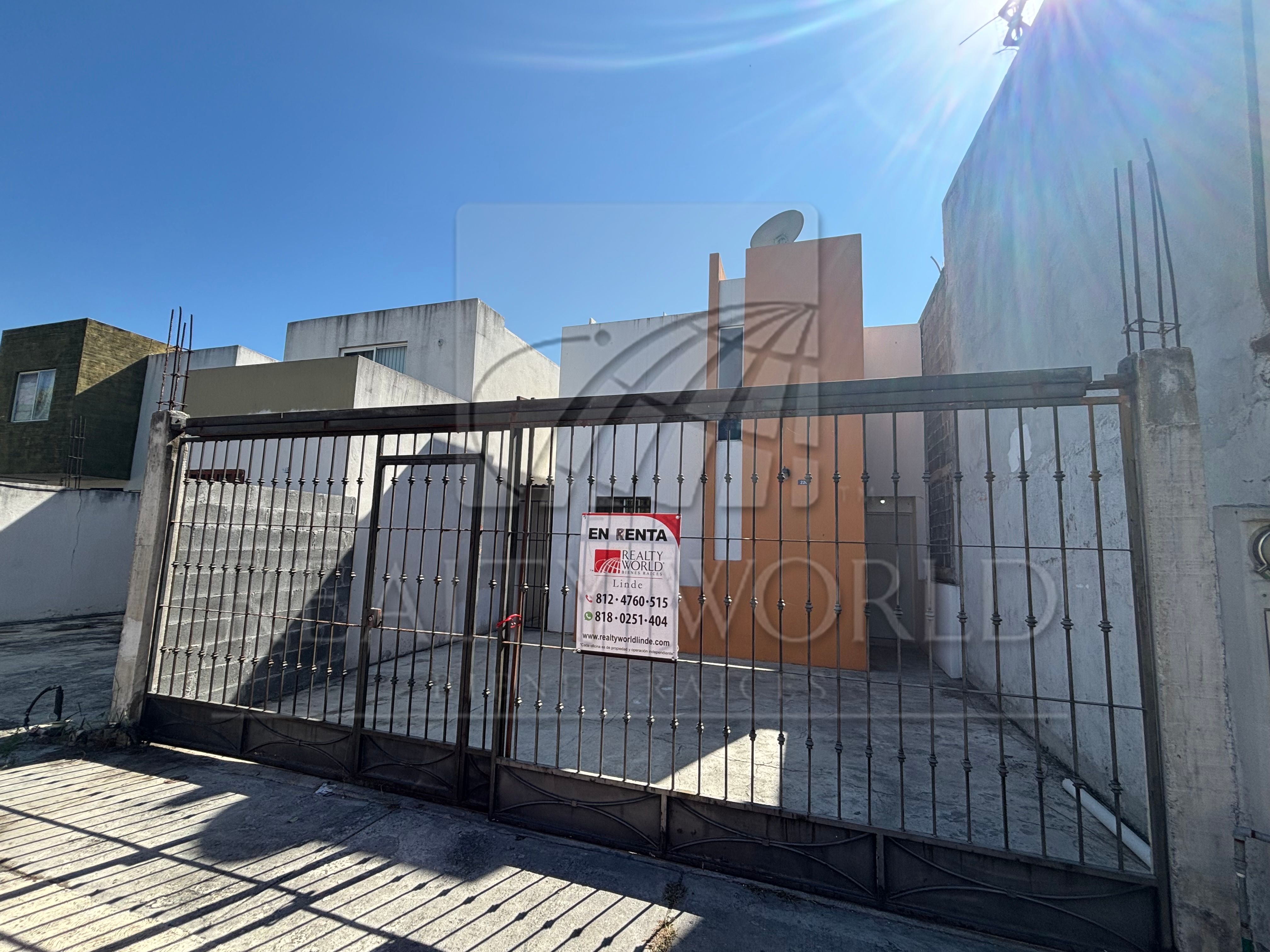 Casa en Renta en Paseo de los Nogales Santa Rosa