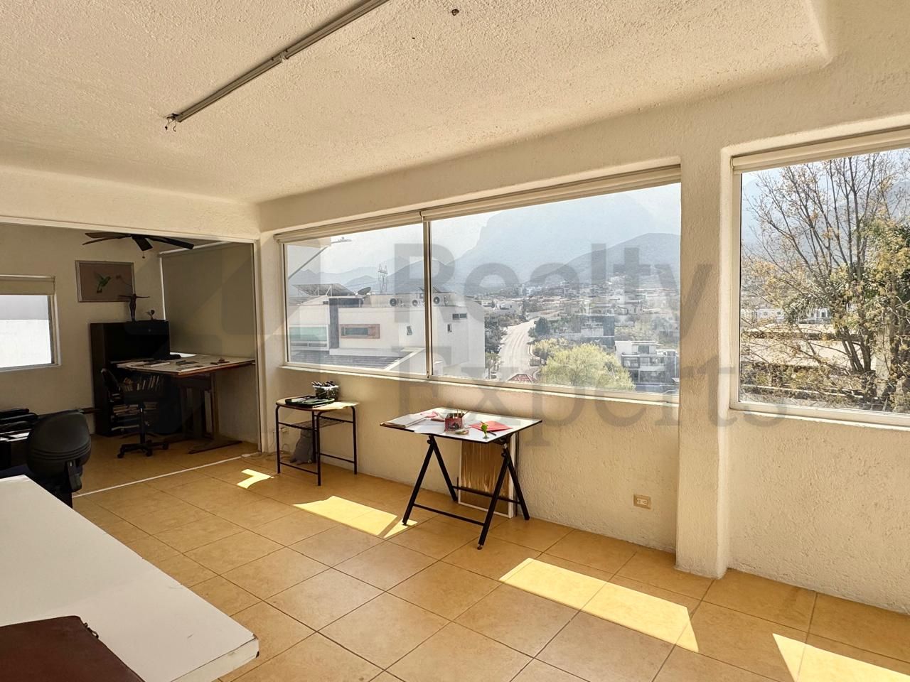 Casa en Venta en Sierra Alta 8