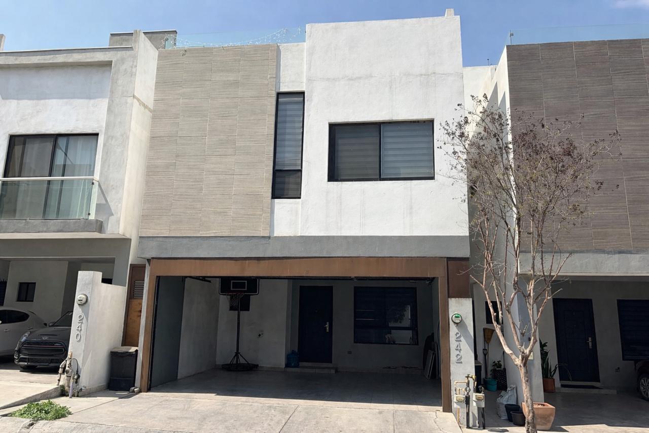 Casa en Venta en Cumbres Provenza Sector Aqua