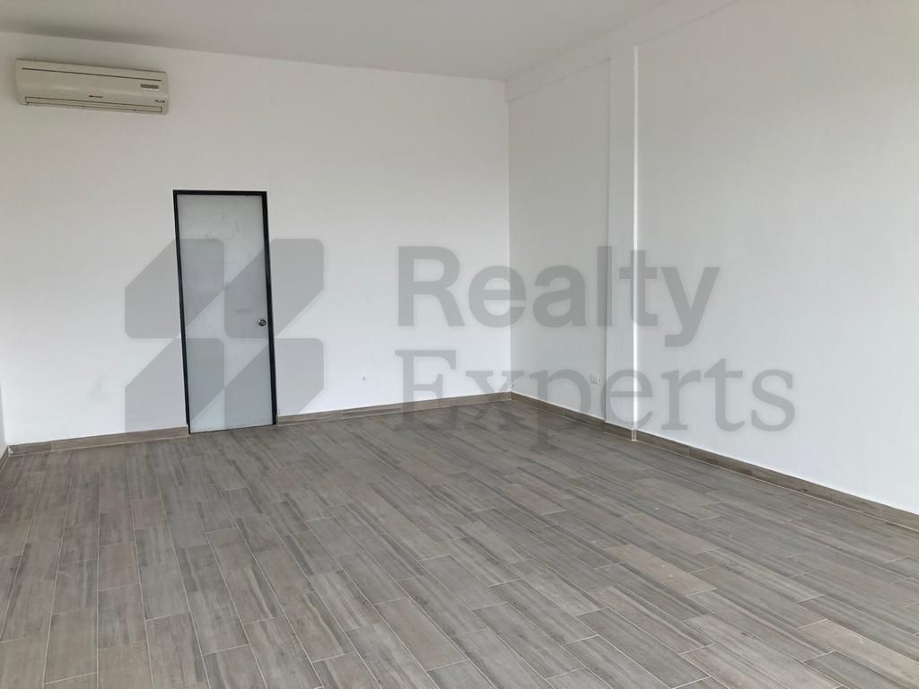 Local en Renta en Cumbres 5to Sector