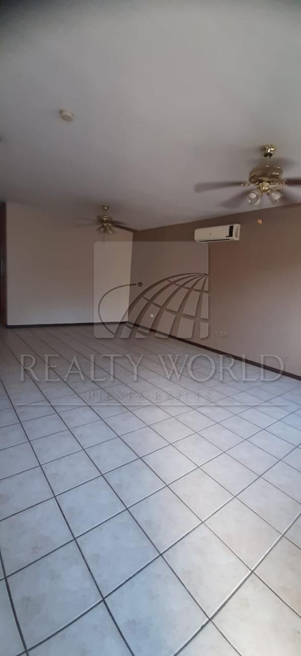 Casa en Renta en Bosques del Oriente