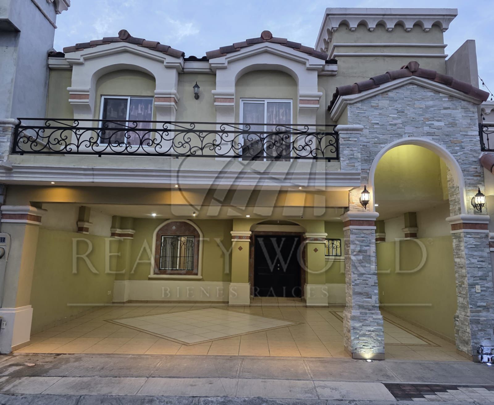 Casa en Venta en fraccionamiento Urbi Montecarlo