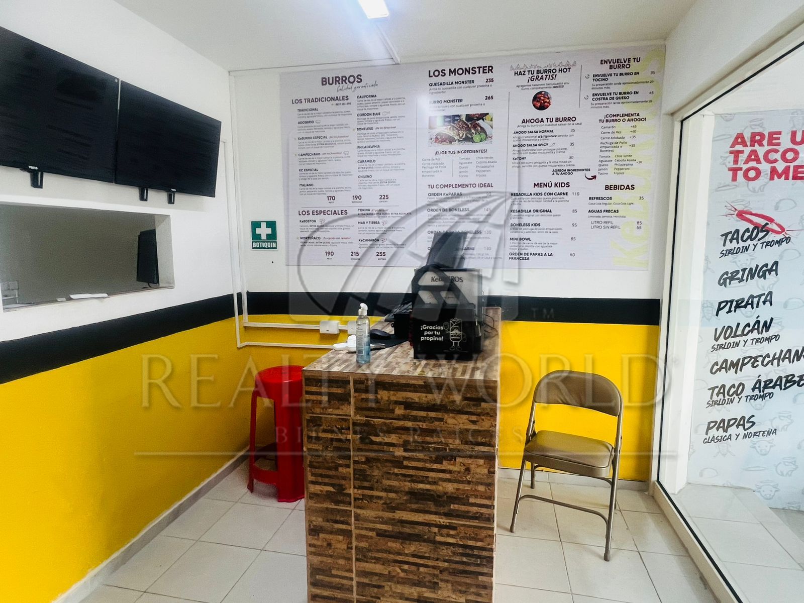 Local en Renta en Cumbres 1 Sector
