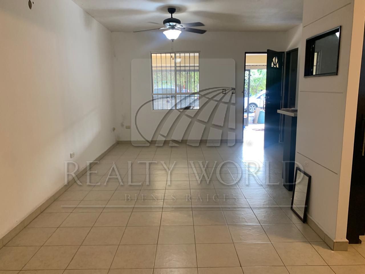 Casa en Renta en Privada San Carlos