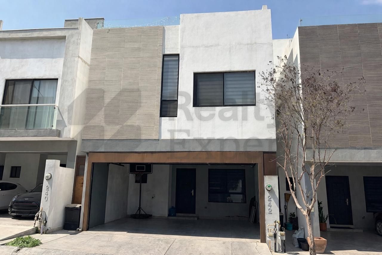 Casa en Venta en Cumbres Provenza Sector Aqua