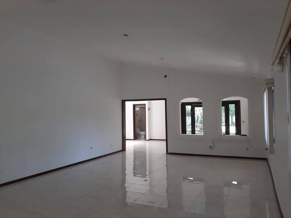 Oficina en Renta en Los Cristales